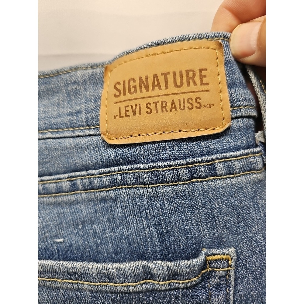 Levi's Women's Signature Strauss Mid Rise Straight Short Size 16 S 34x29 - Picture 11 of 14
